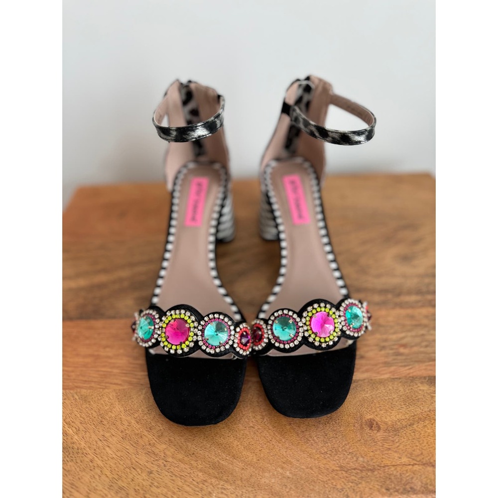 Betsey Johnson Heels Size 7.5